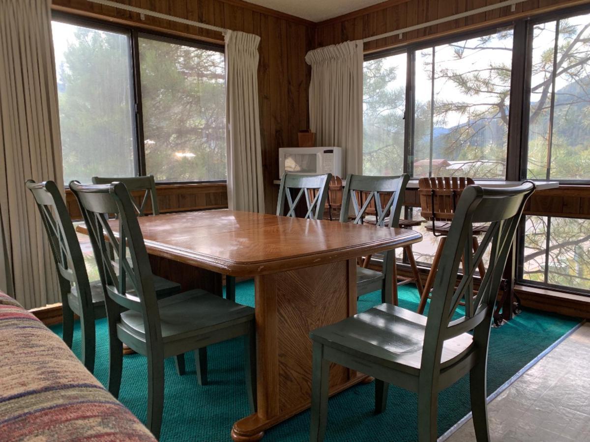 Ponderosa Lodge Ред Ривър Екстериор снимка
