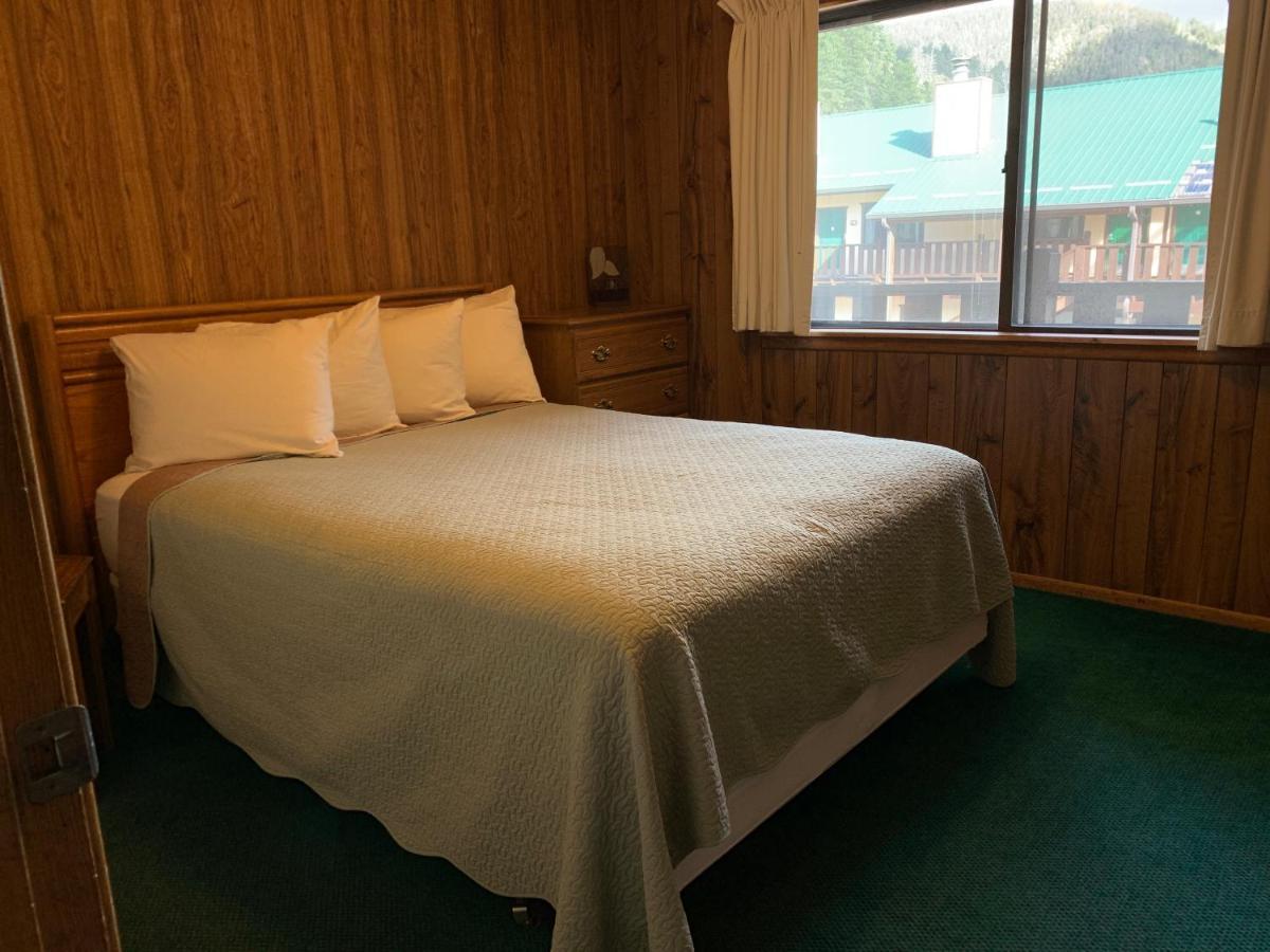 Ponderosa Lodge Ред Ривър Екстериор снимка